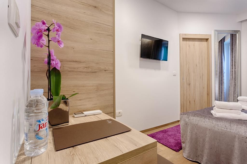 Central Pearl By Nono Ban Rooms Split Exterior foto