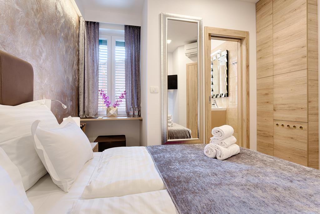 Central Pearl By Nono Ban Rooms Split Exterior foto